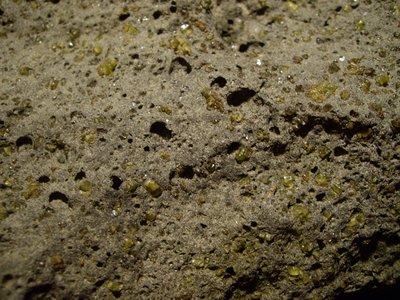 Olivine et basalte - Etats-Unis, Hawaii, Maui - F�vrier 2003 -- 07/07/08